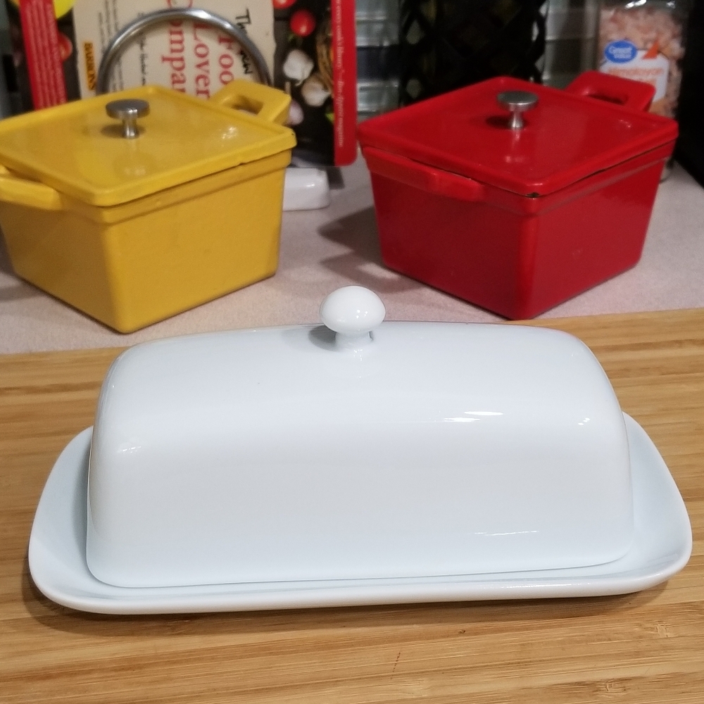 BIA Cordon Bleu White 1/4lb Covered Butter Dish Butter Keeper‎ Knob Handle